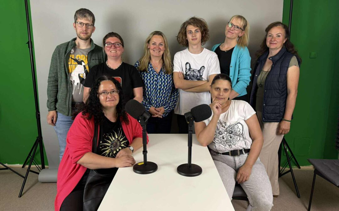 Před mikrofonem jsme si všichni rovni: Jak dobrovolníci s postižením proměnili bariéry v inspirativní podcast Prostě Mix